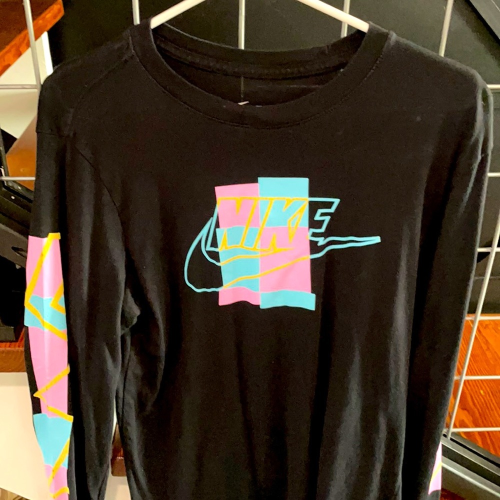Men’s long sleeve Nike shirt